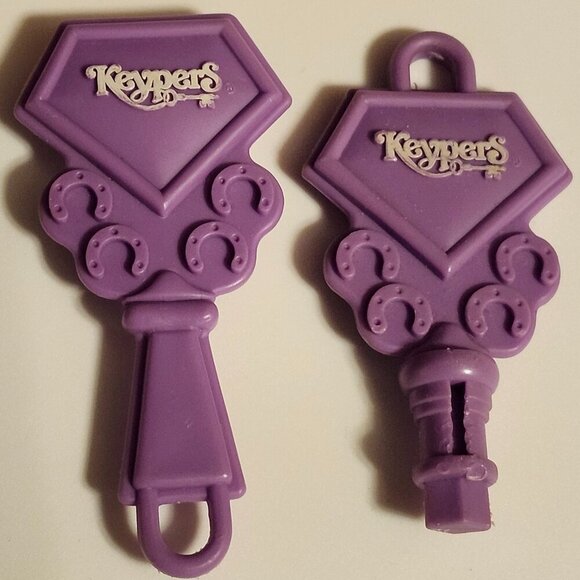 1980s VINTAGE Tonka KEYPERS Replacement Parts Brush Key Diamond the Horse Purple - Picture 1 of 3